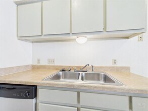 2604 Salado St in Austin, TX - Building Photo - Building Photo