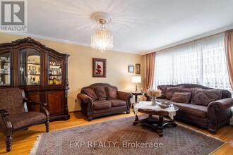 451 Palmer Ave in Richmond Hill, ON - Building Photo - Building Photo