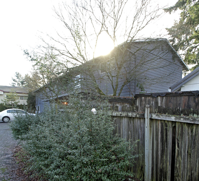 12830 SW Grant Ave in Tigard, OR - Building Photo - Building Photo