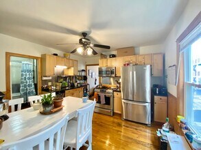 137 Marcella St, Unit Unit 1 in Boston, MA - Building Photo - Building Photo