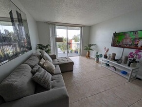 1470 NE 125th Terrace in North Miami, FL - Building Photo - Building Photo