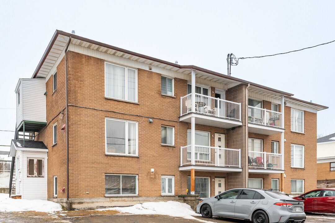 8080 Guillaume-Couture Boul in Lévis, QC - Building Photo