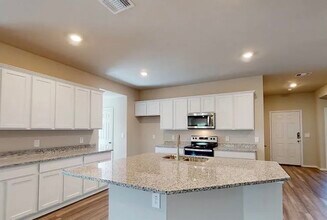 10201 Altair Dr in Waco, TX - Building Photo - Building Photo