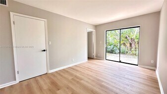 1455 Holly Heights Dr in Fort Lauderdale, FL - Building Photo