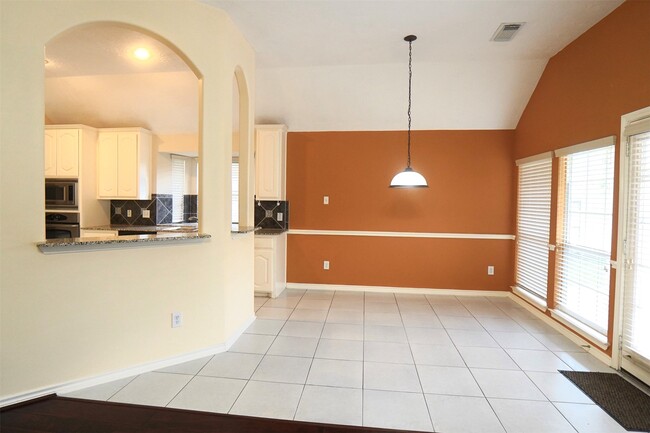 6006 Country Ridge Dr