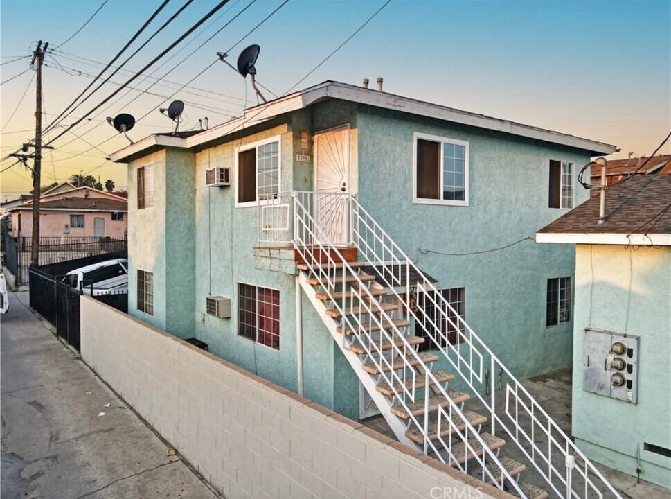 2538 Malabar St, Unit 2 in Los Angeles, CA - Foto de edificio