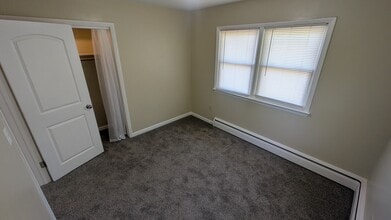 2221 Millwood Dr in Atchison, KS - Building Photo - Building Photo