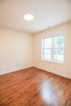 2342 N Lawndale Ave in Chicago, IL - Building Photo - Building Photo