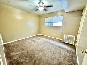 2201 N Grand Blvd in Pearland, TX - Building Photo - Building Photo