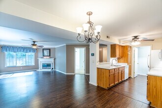 539 Cloverfield Ln, Unit 207 in Fort Wright, KY - Building Photo - Building Photo