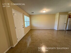 411 W Commercial St in Charleston, MO - Building Photo - Building Photo