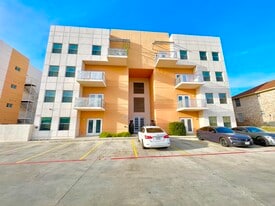 502 Shiloh Dr in Laredo, TX - Building Photo