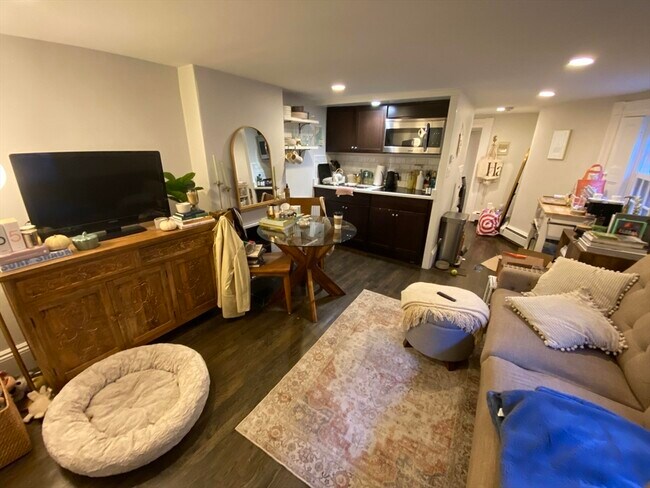property at 75 Mt Vernon St