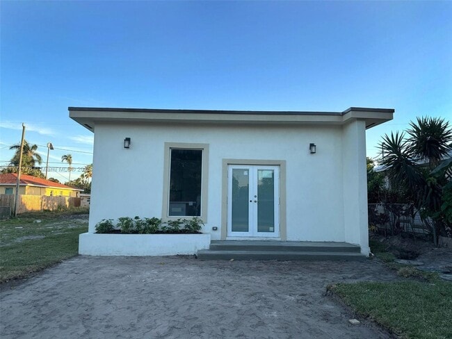 1100 Highview Rd in Lantana, FL - Building Photo - Building Photo