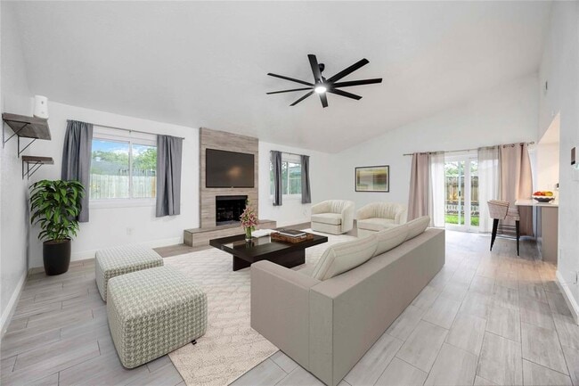 11502 Lansbury Dr in Houston, TX - Building Photo - Building Photo