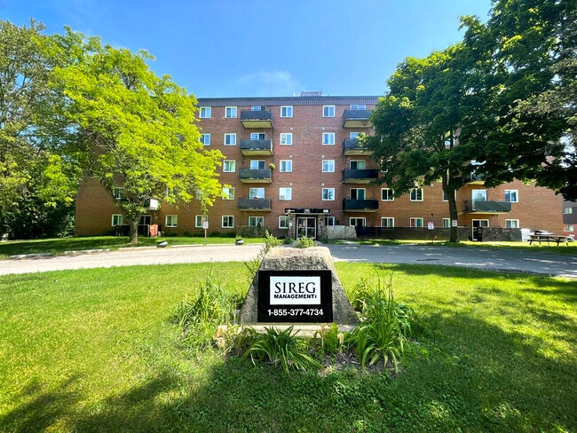183 Lisgar