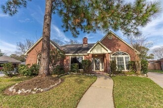 9107 Pine Stream Ct in Houston, TX - Foto de edificio - Building Photo