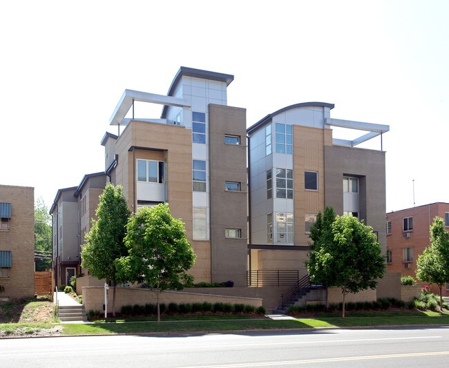 2304-2318 S University Blvd in Denver, CO - Foto de edificio - Building Photo
