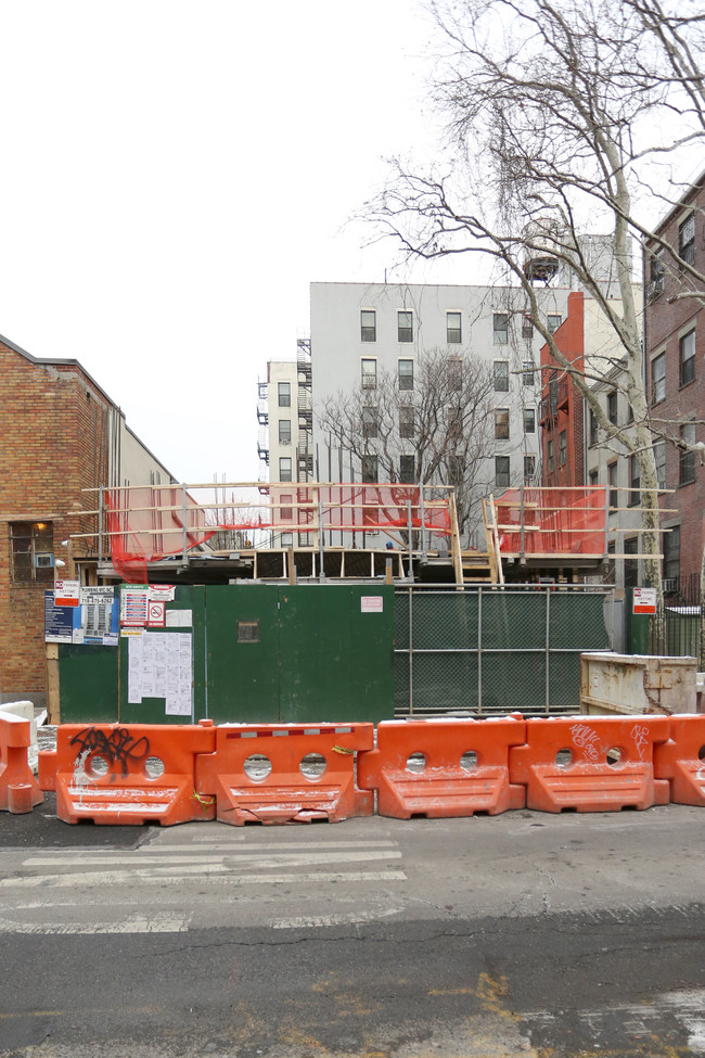 3 W 128th St in New York, NY - Building Photo - Building Photo