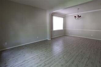 5547 Linden Rose Ln in Sugar Land, TX - Building Photo - Building Photo