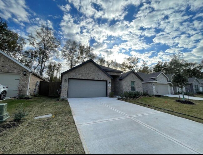 property at 7518 Angels Lndg Ln