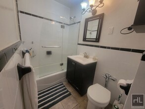 East 58th Street in New York, NY - Building Photo - Building Photo