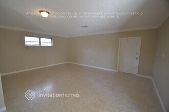 225 Gleneagles Dr in Lake Worth Beach, FL - Building Photo - Building Photo