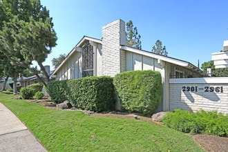 Bear Creek Manor in Merced, CA - Foto de edificio - Building Photo