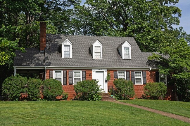 property at 2412 Jefferson Park Ave