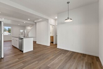 1817 W Chelan Ave-Unit -A in Spokane, WA - Foto de edificio - Building Photo