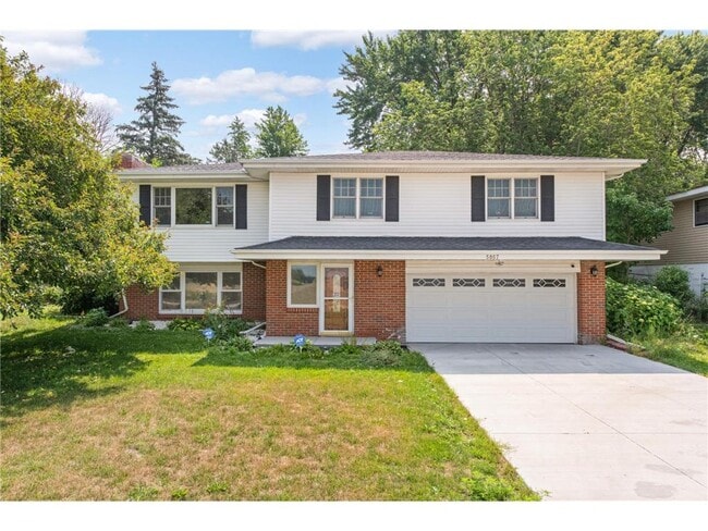 5867 Central Ave NE in Fridley, MN - Building Photo - Building Photo