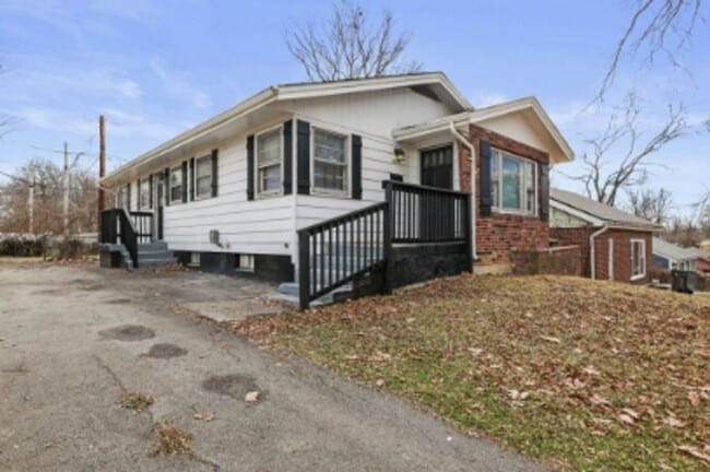 3337 Houston St in Indianapolis, IN - Building Photo - Building Photo