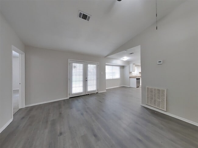 11519 Perry Rd in Houston, TX - Building Photo - Building Photo