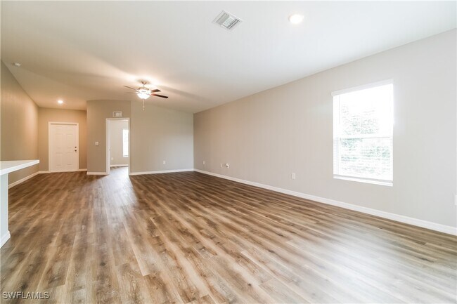 3022 36th St SW in Lehigh Acres, FL - Building Photo - Building Photo