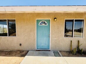 58278 Del Mar St in Yucca Valley, CA - Foto de edificio - Building Photo