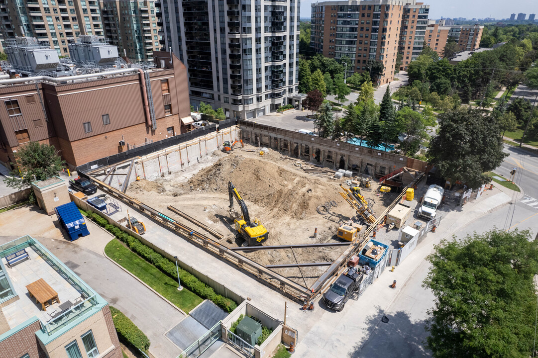 Olive Residences in Toronto, ON - Building Photo