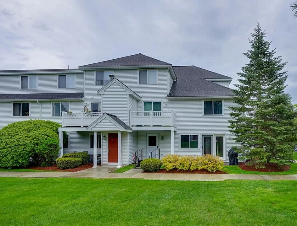 360 Littleton Rd in Chelmsford, MA - Building Photo