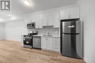 3600 Brian Coburn Blvd. in Ottawa, ON - Building Photo - Building Photo