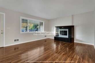 2560 SW Edgemoor Ave in Beaverton, OR - Building Photo - Building Photo