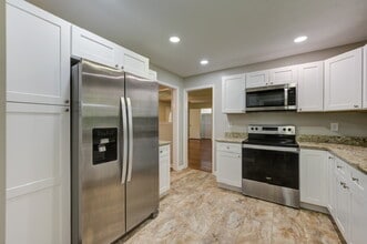 174 Hickory Hollow Dr in Crossville, TN - Building Photo - Building Photo