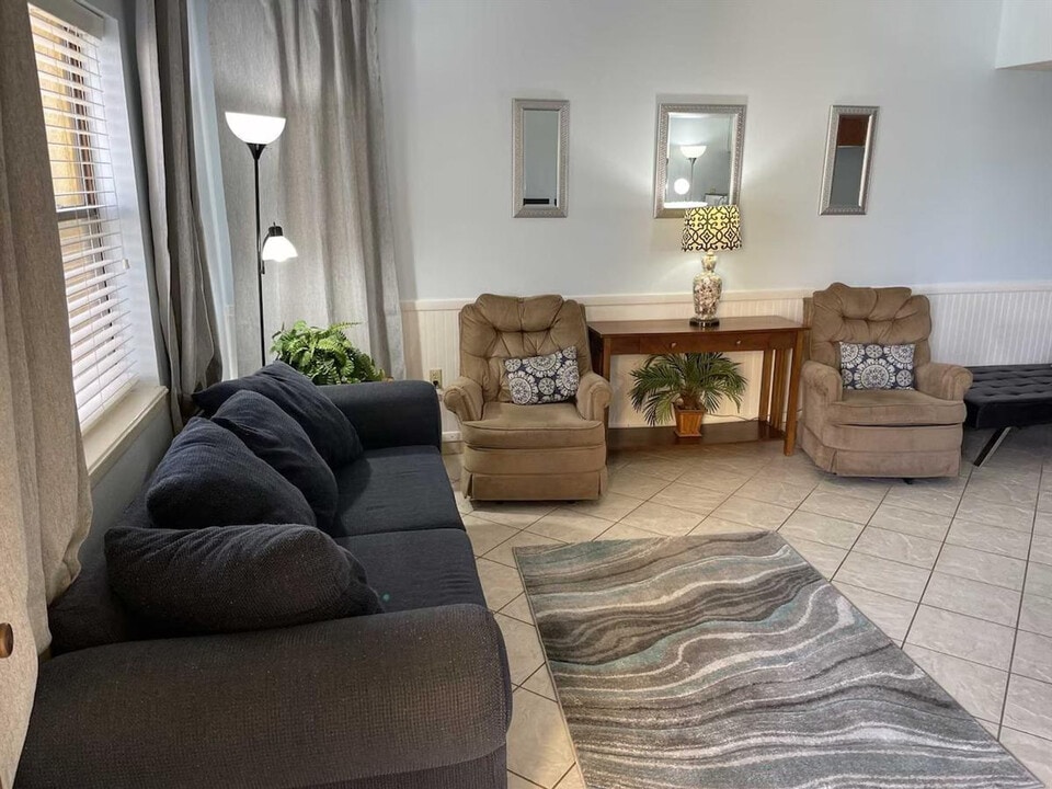 125 E Venus Ln in South Padre Island, TX - Building Photo