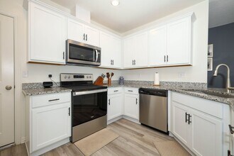 2326 Carrabelle Wy in Sanford, FL - Building Photo - Building Photo