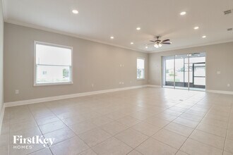 8351 Olive Brook Dr in Wesley Chapel, FL - Building Photo - Building Photo