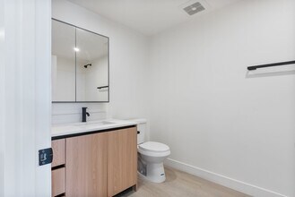 1124 Normandie Ave in Los Angeles, CA - Building Photo - Building Photo