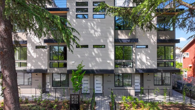 9127 50th Ave S in Seattle, WA - Building Photo - Building Photo