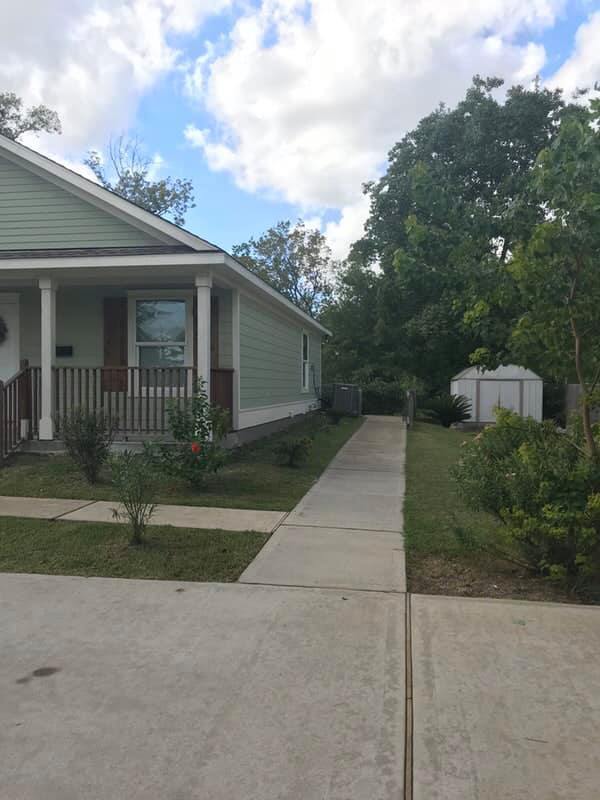 710 Nadolney St in Houston, TX - Foto de edificio - Building Photo