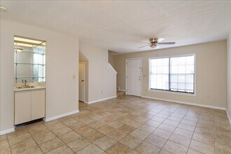 7328 Forest Hill Ct in Winter Park, FL - Building Photo - Building Photo