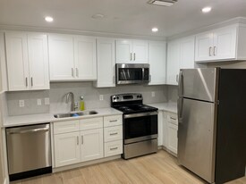 276 SW 5th Ct in Deerfield Beach, FL - Building Photo