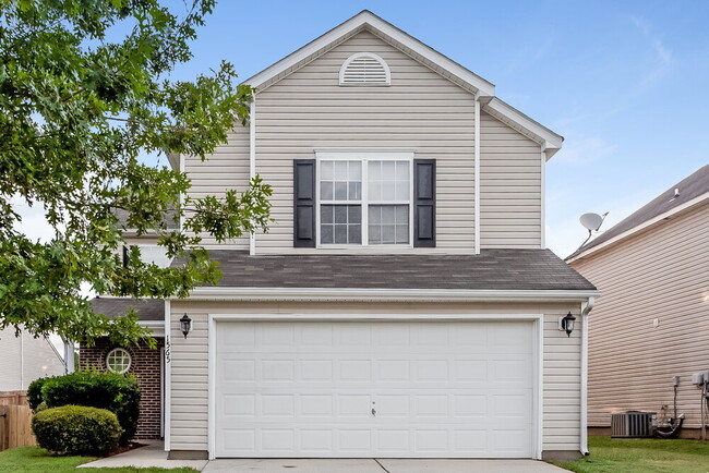 property at 1565 Kindred Cir NW