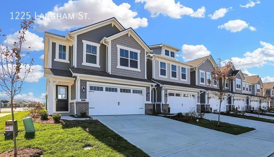 1225 Langham St in Avon, IN - Building Photo